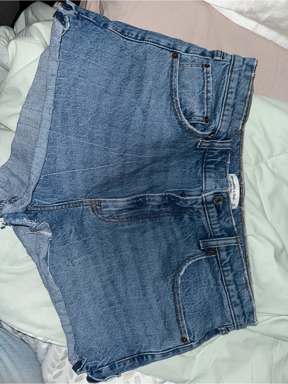 Abercrombie mom short high rise size 32